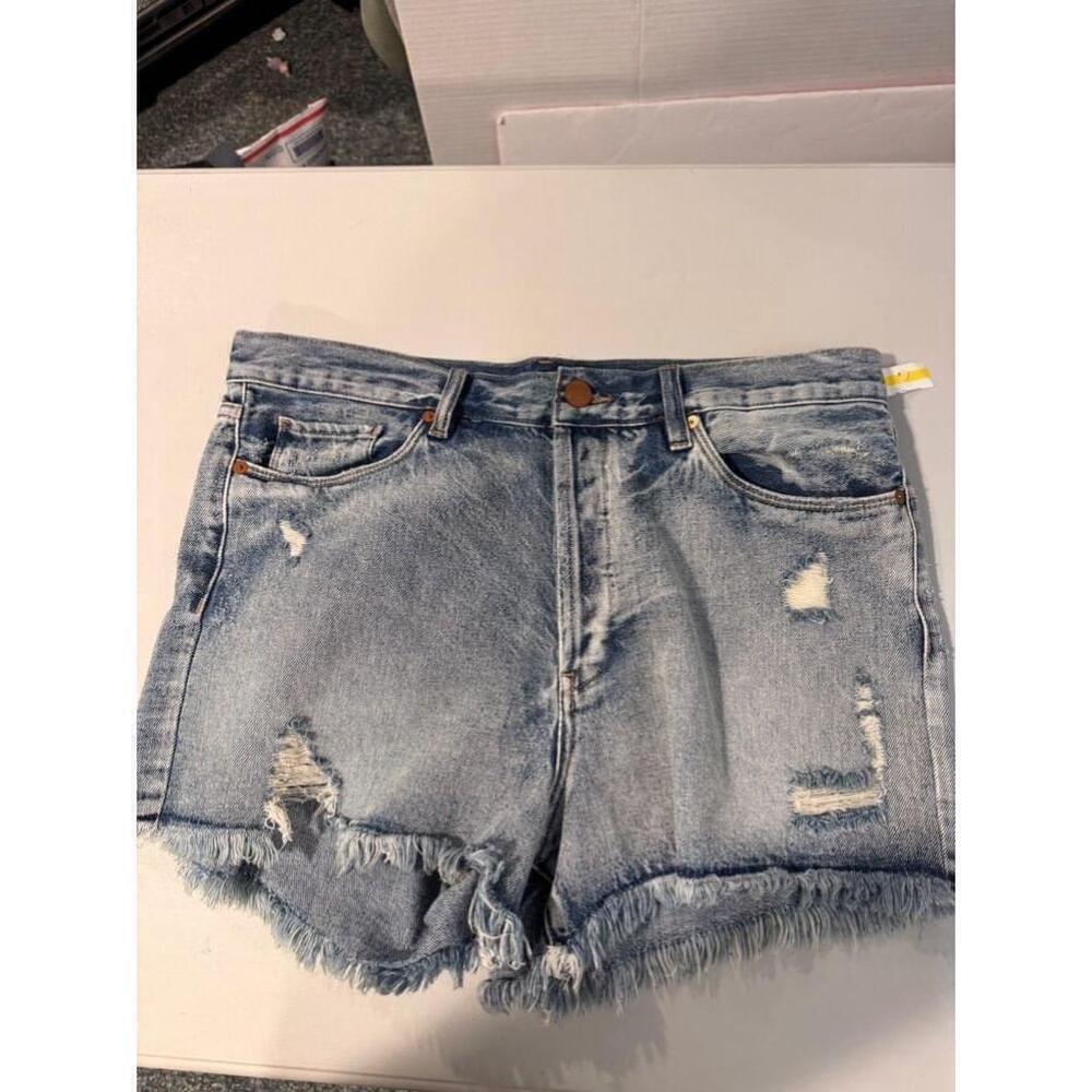 BlankNYC Distressed Denim Shorts Size 31 Blue. NEW
